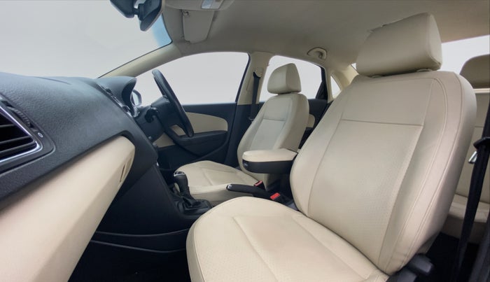 2016 Skoda Rapid 1.5 TDI AT STYLE PLUS, Diesel, Automatic, 55,239 km, Right Side Front Door Cabin