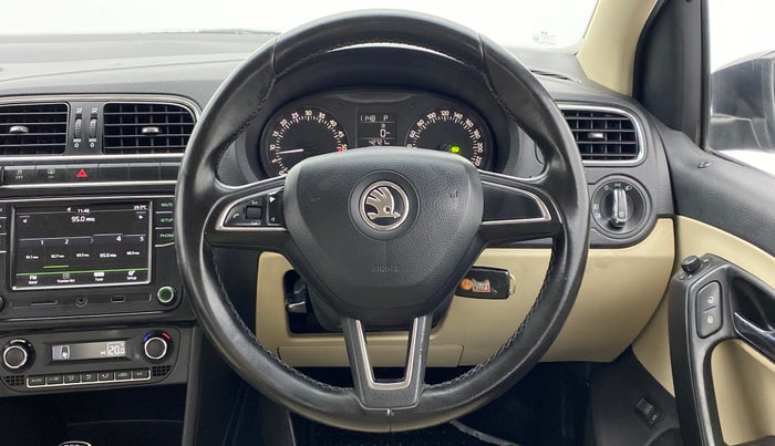 2016 Skoda Rapid 1.5 TDI AT STYLE PLUS, Diesel, Automatic, 55,239 km, Steering Wheel Close Up