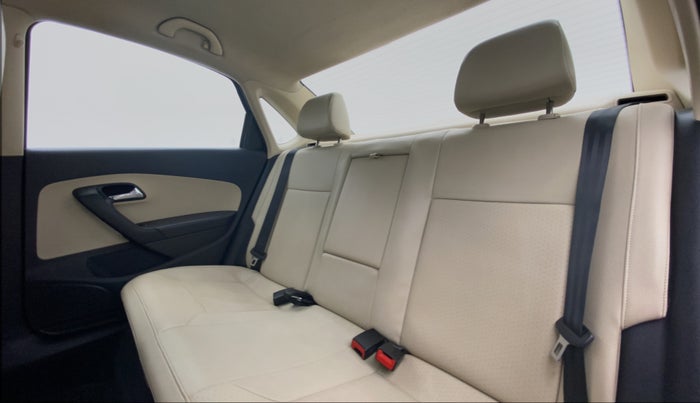 2016 Skoda Rapid 1.5 TDI AT STYLE PLUS, Diesel, Automatic, 55,239 km, Right Side Rear Door Cabin