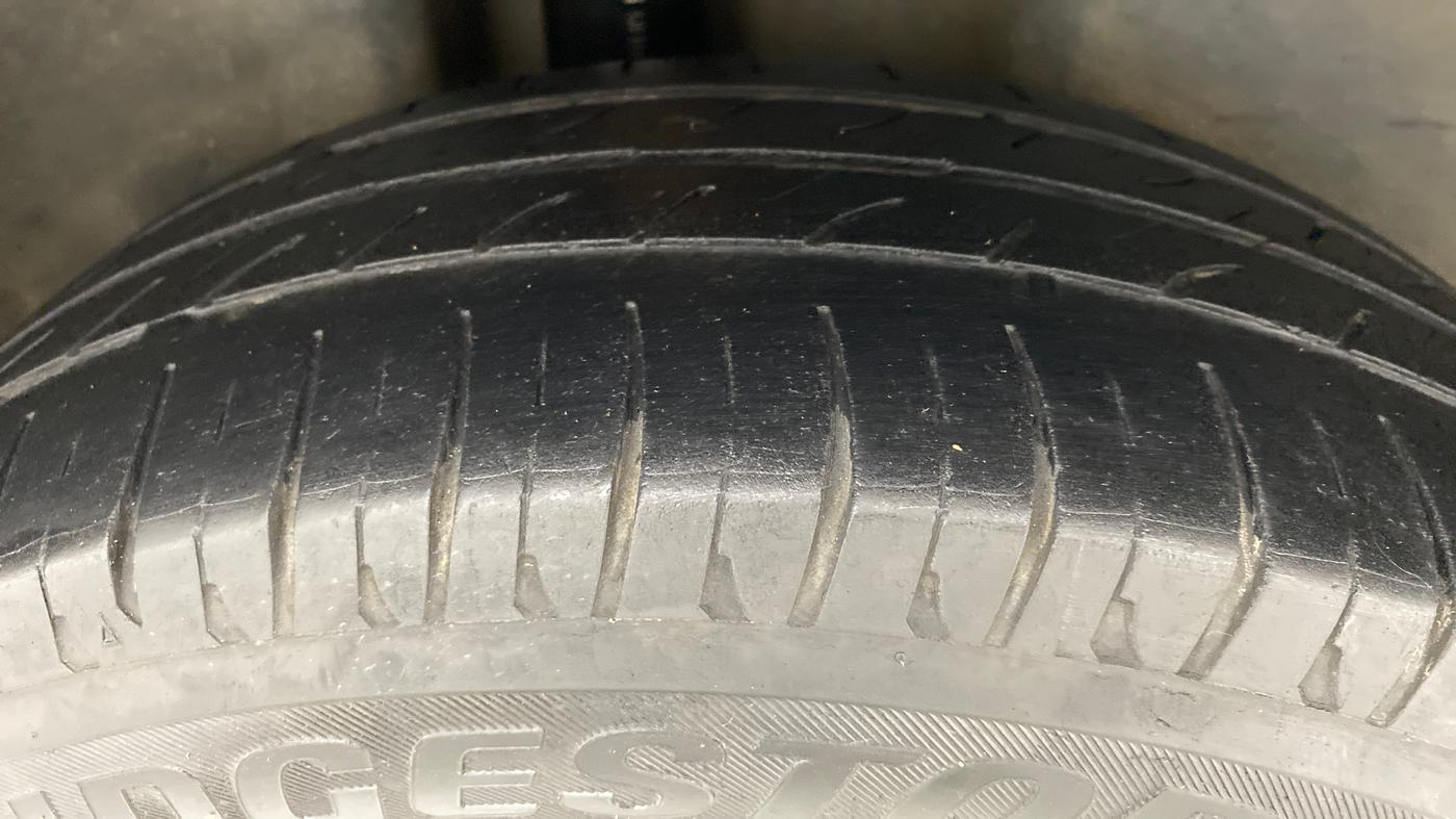 2016 Skoda Rapid 1.5 TDI AT STYLE PLUS, Diesel, Automatic, 55,239 km, Right Rear Tyre Tread