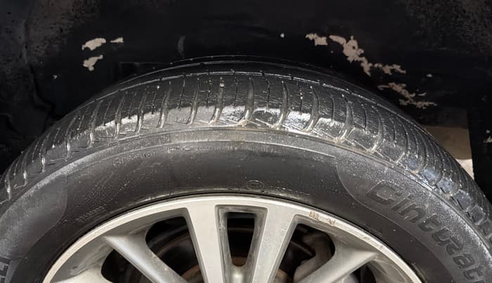 2016 Toyota Corolla Altis VL CVT PETROL, Petrol, Automatic, 86,275 km, Left Rear Tyre Tread