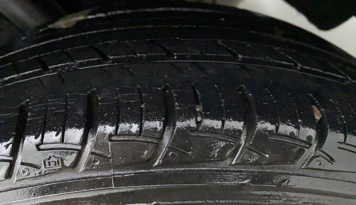 2017 Maruti Baleno DELTA PETROL 1.2, Petrol, Manual, 32,818 km, Left Rear Tyre Tread