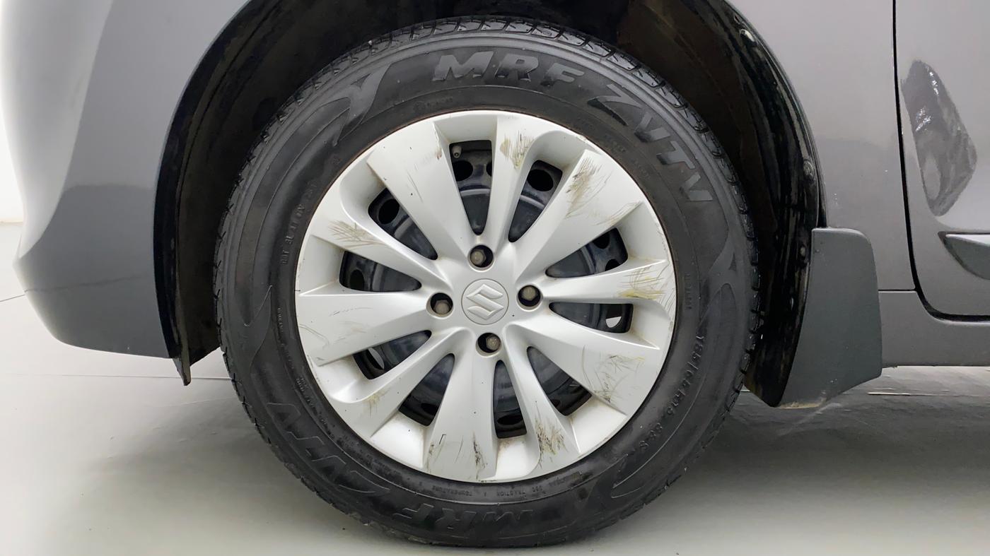 2017 Maruti Baleno DELTA PETROL 1.2, Petrol, Manual, 32,818 km, Left Front Wheel