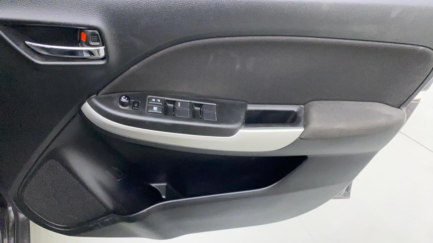 2017 Maruti Baleno DELTA PETROL 1.2, Petrol, Manual, 32,818 km, Driver Side Door Panels Control