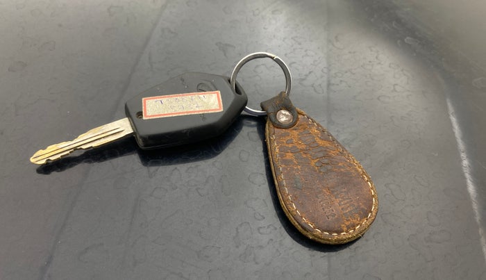 2017 Mahindra TUV300 T8, Diesel, Manual, 1,13,073 km, Key Close Up