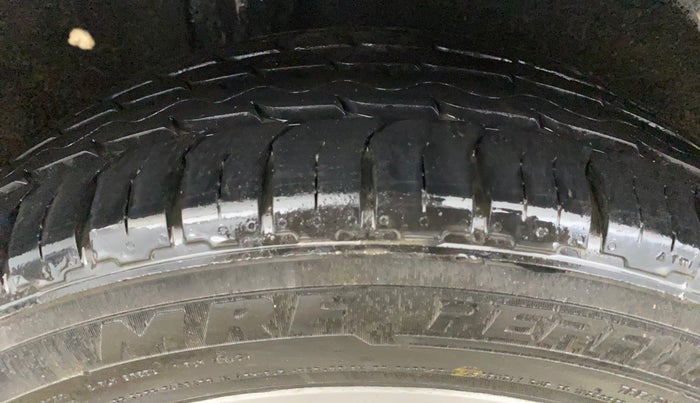 2018 Maruti Baleno ZETA CVT PETROL 1.2, CNG, Automatic, 67,798 km, Right Rear Tyre Tread