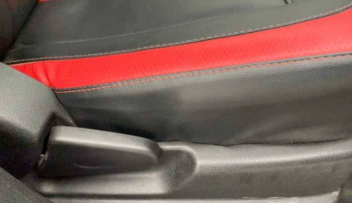 2019 Renault Kwid RXT 1.0 AMT (O), Petrol, Automatic, 23,201 km, Driver Side Adjustment Panel