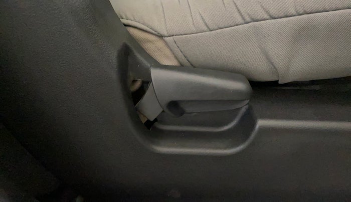 2014 Maruti Wagon R 1.0 VXI, Petrol, Manual, 19,205 km, Driver Side Adjustment Panel