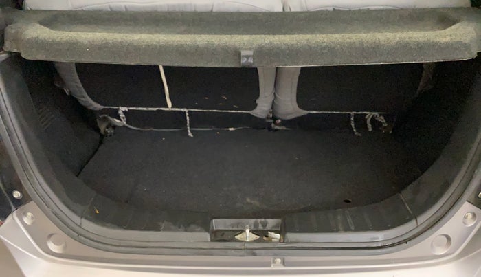 2014 Maruti Wagon R 1.0 VXI, Petrol, Manual, 19,205 km, Boot Inside