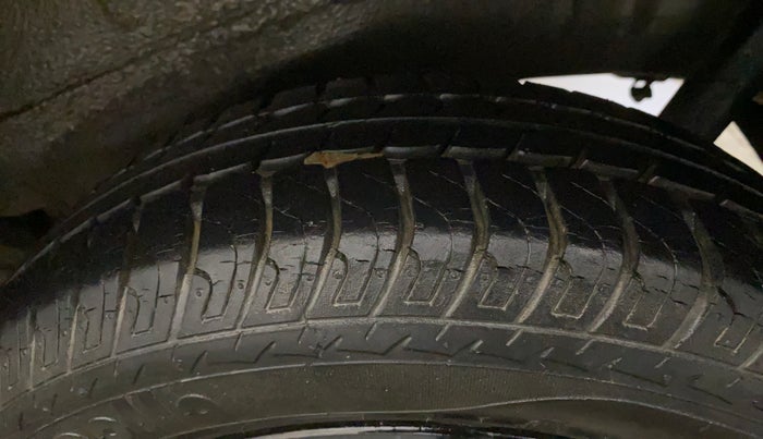 2014 Maruti Wagon R 1.0 VXI, Petrol, Manual, 19,205 km, Left Rear Tyre Tread
