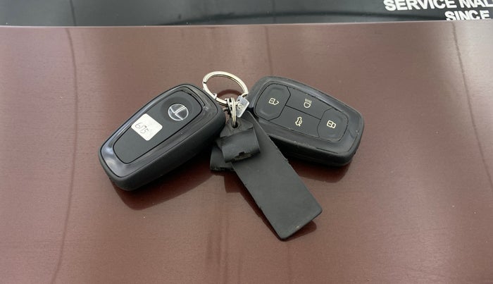 2023 Tata TIGOR XZA PLUS LEATHERETTE, Petrol, Automatic, 15,735 km, Key Close Up