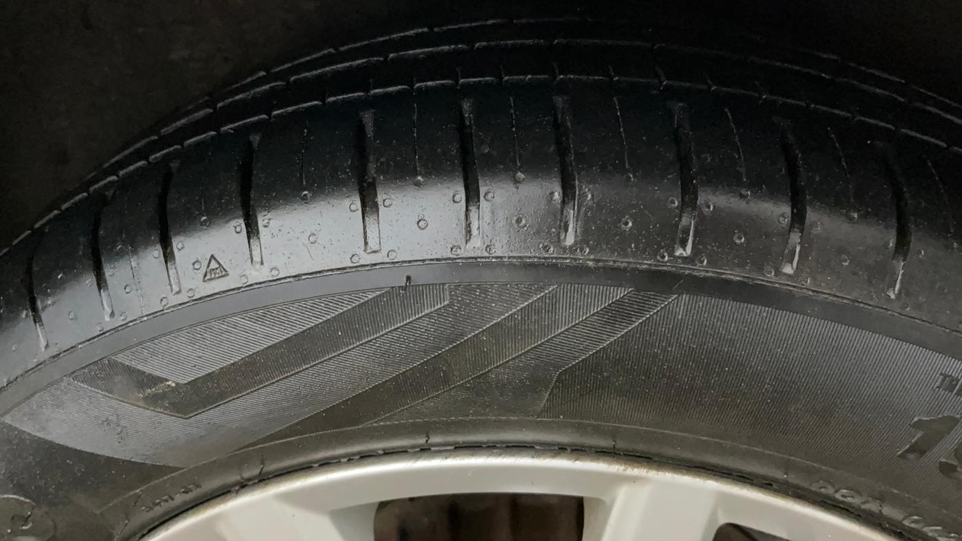 2018 Volkswagen Ameo HIGHLINE PLUS 1.0L 16 ALLOY, CNG, Manual, 55,324 km, Left Rear Tyre Tread