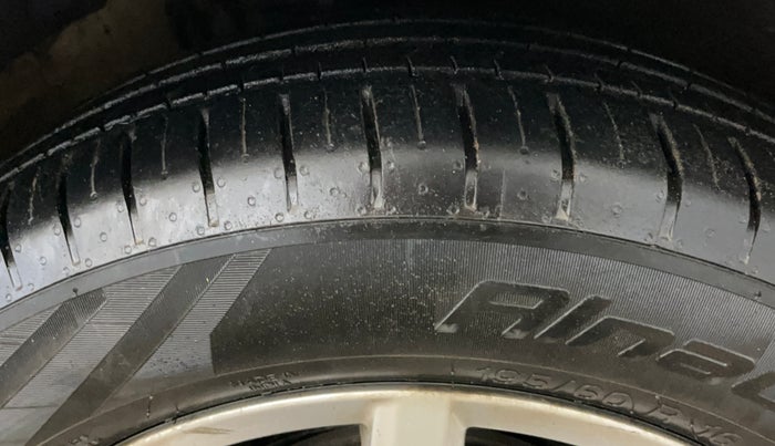 2018 Volkswagen Ameo HIGHLINE PLUS 1.0L 16 ALLOY, CNG, Manual, 55,248 km, Right Front Tyre Tread