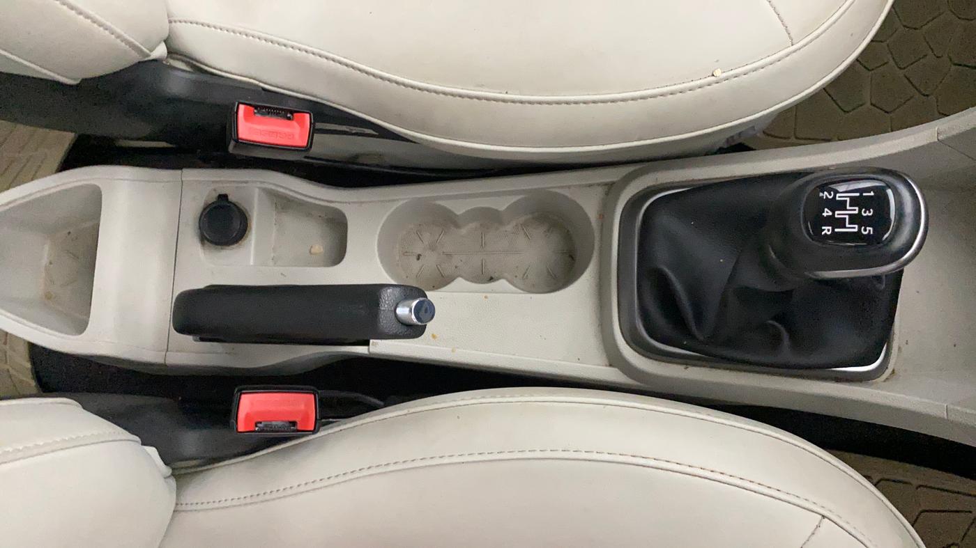 2023 Tata TIGOR XZ PLUS LEATHERETTE, Petrol, Manual, 28,096 km, Gear Lever