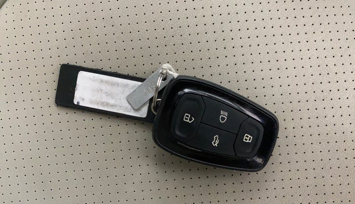 2023 Tata TIGOR XZ PLUS LEATHERETTE, Petrol, Manual, 28,096 km, Key Close Up