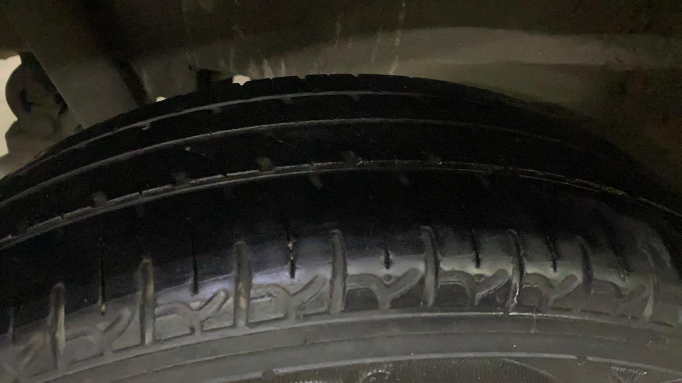2015 Maruti Wagon R 1.0 VXI, Petrol, Manual, 72,884 km, Right Rear Tyre Tread