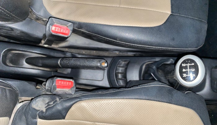 2015 Maruti Wagon R 1.0 VXI, Petrol, Manual, 72,884 km, Gear Lever