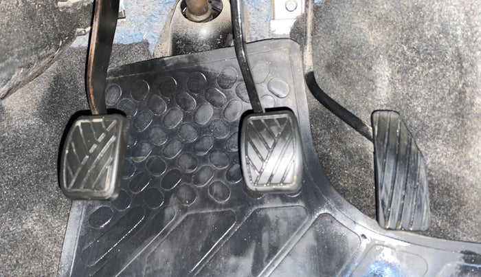 2015 Maruti Wagon R 1.0 VXI, Petrol, Manual, 72,884 km, Pedals