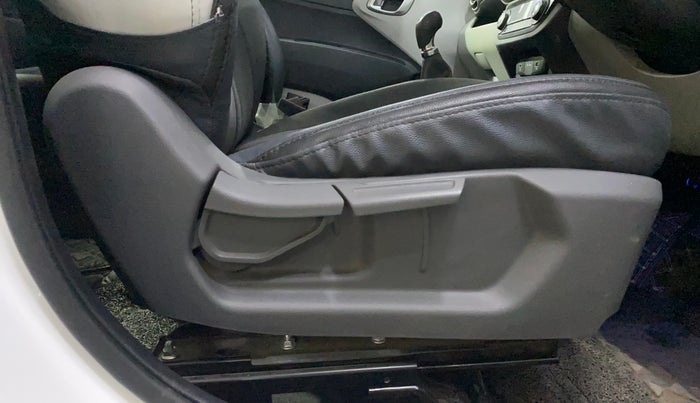 2023 Hyundai GRAND I10 NIOS SPORTZ 1.2 KAPPA VTVT, Petrol, Manual, 13,260 km, Driver Side Adjustment Panel