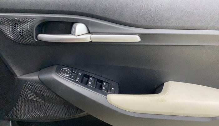 2022 KIA SELTOS HTK PLUS 1.5 IMT, Petrol, Manual, 94,252 km, Driver Side Door Panels Control