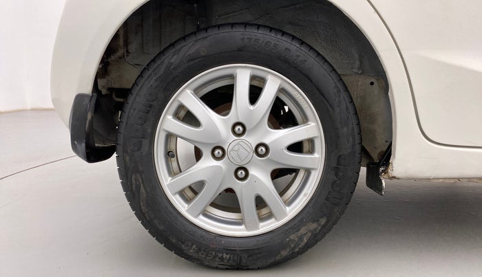 2014 Honda Brio VX AT, Petrol, Automatic, 46,029 km, Right Rear Wheel