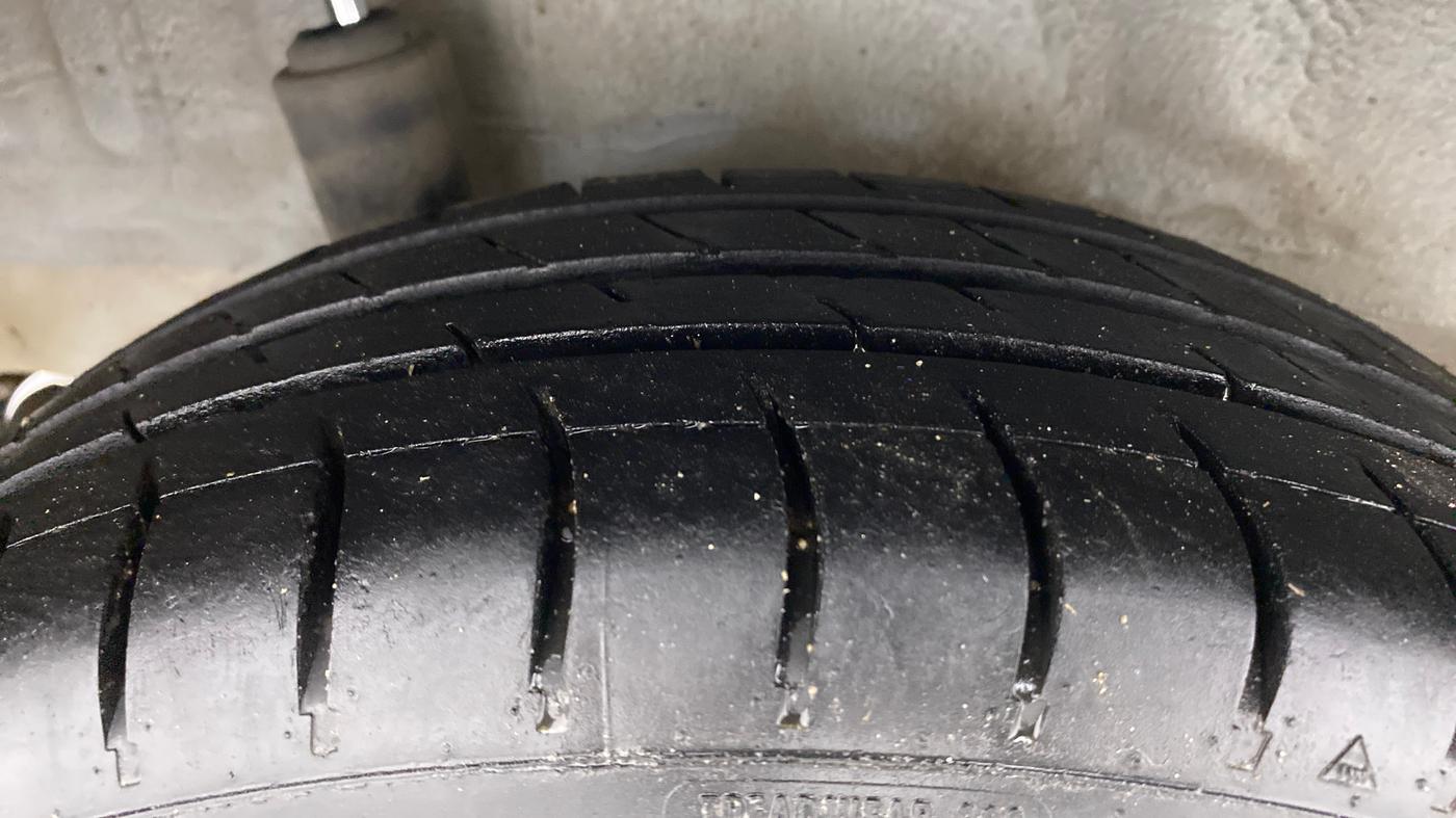 2014 Honda Brio VX AT, Petrol, Automatic, 46,029 km, Right Rear Tyre Tread