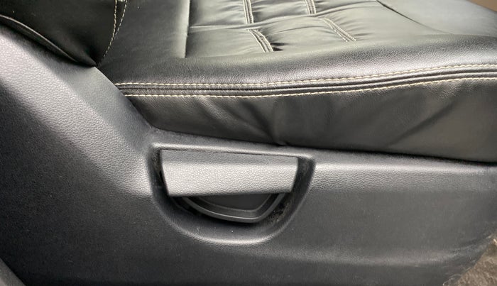 2018 Hyundai NEW SANTRO ASTA 1.1 MT, Petrol, Manual, 53,605 km, Driver Side Adjustment Panel