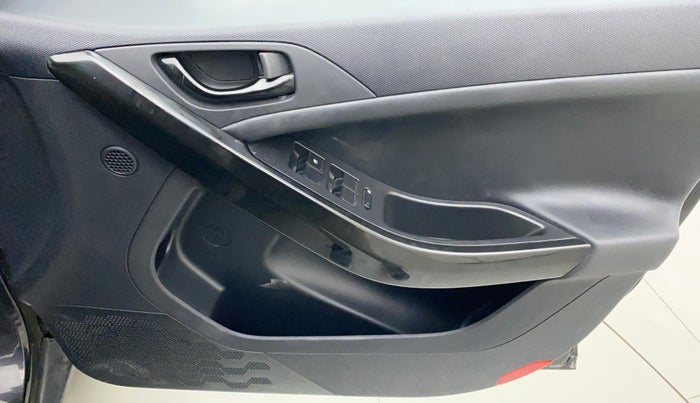 2022 Tata NEXON XZ PLUS (HS) PETROL DARK EDITION, Petrol, Manual, 7,184 km, Driver Side Door Panels Control