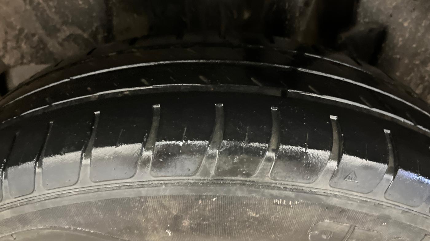 2020 Maruti Swift LXI, Petrol, Manual, 70,163 km, Left Rear Tyre Tread