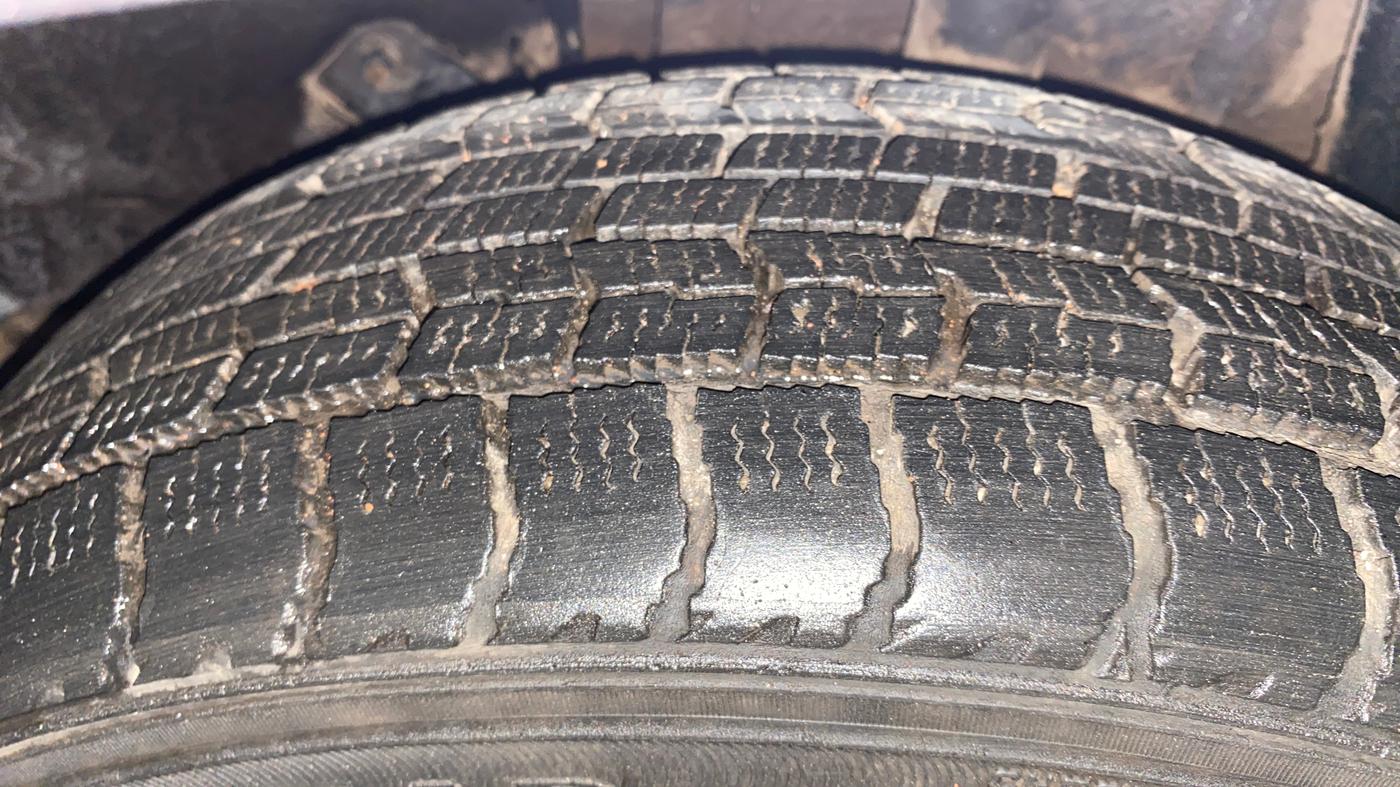 2016 Tata Tiago XT PETROL, Petrol, Manual, 99,935 km, Left Rear Tyre Tread