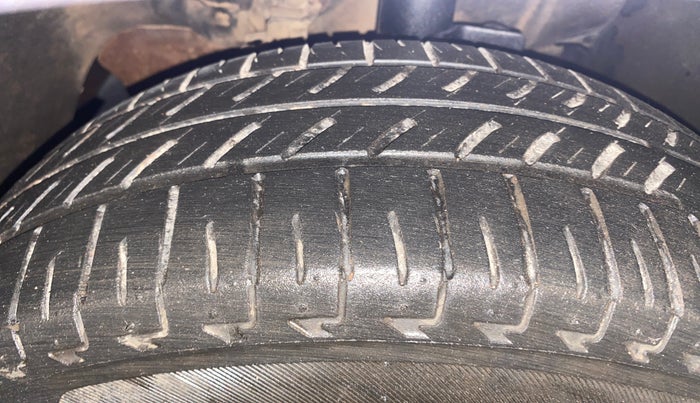 2016 Tata Tiago XT PETROL, Petrol, Manual, 99,935 km, Left Front Tyre Tread