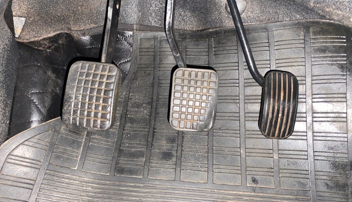 2016 Tata Tiago XT PETROL, Petrol, Manual, 99,935 km, Pedals