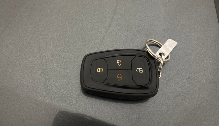 2024 Tata PUNCH ACCOMPLISHED AMT, Petrol, Automatic, 22,291 km, Key Close Up