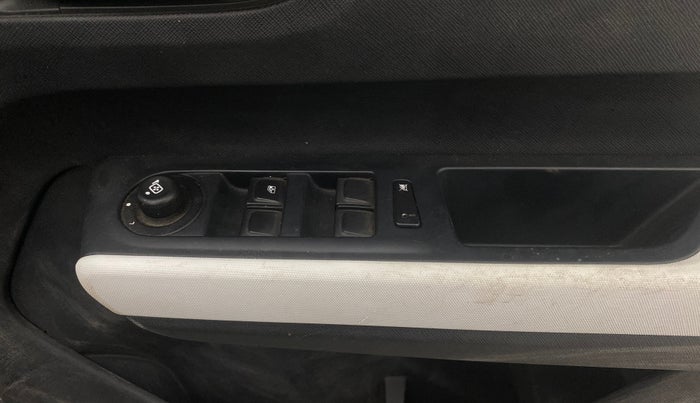 2024 Tata PUNCH ACCOMPLISHED AMT, Petrol, Automatic, 22,291 km, Driver Side Door Panels Control