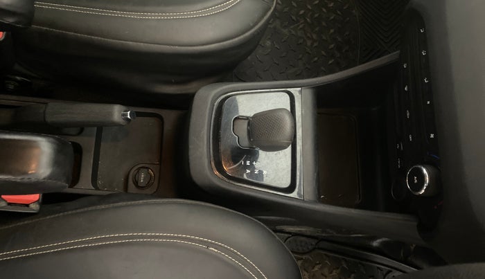 2024 Tata PUNCH ACCOMPLISHED AMT, Petrol, Automatic, 22,291 km, Gear Lever