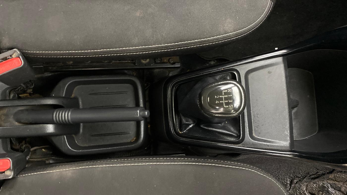 2021 Datsun Go A, Petrol, Manual, 77,229 km, Gear Lever