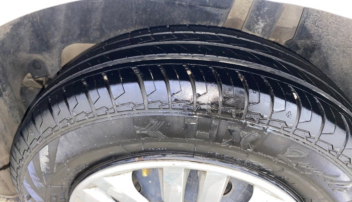 2022 Maruti Dzire VXI AMT, Petrol, Automatic, 44,306 km, Left Rear Tyre Tread