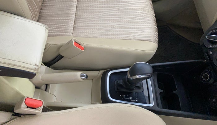 2022 Maruti Dzire VXI AMT, Petrol, Automatic, 44,306 km, Gear Lever