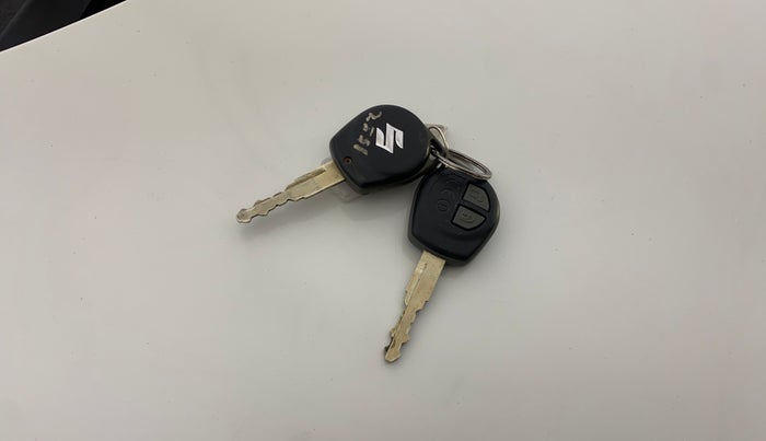 2022 Maruti Dzire VXI AMT, Petrol, Automatic, 44,306 km, Key Close Up