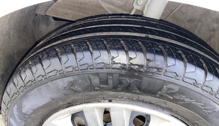 2022 Maruti Dzire VXI AMT, Petrol, Automatic, 44,306 km, Left Front Tyre Tread