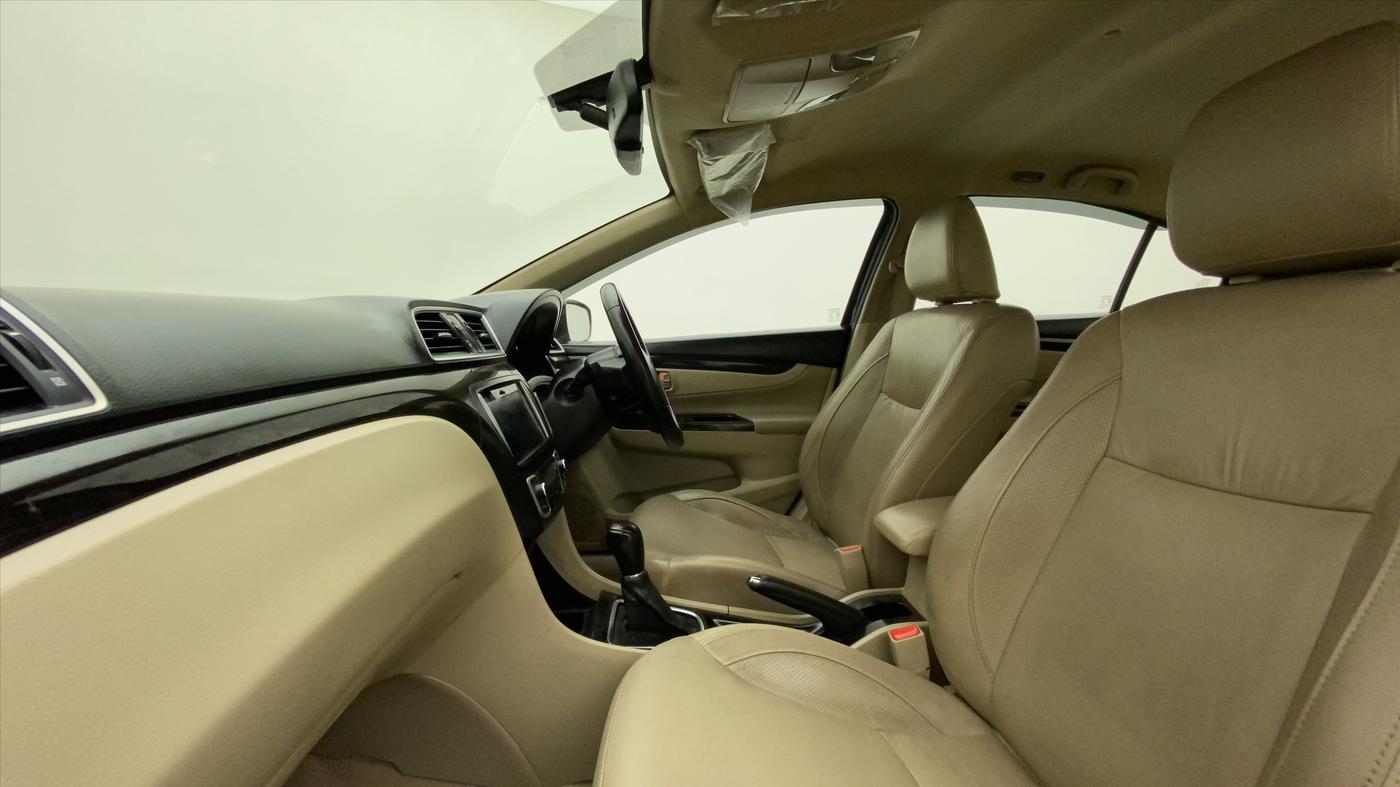 2017 Maruti Ciaz ALPHA  AT 1.4  PETROL, Petrol, Automatic, 85,691 km, Right Side Front Door Cabin