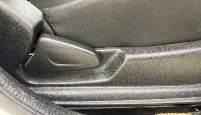 2018 Renault Kwid RXL, Petrol, Manual, 46,460 km, Driver Side Adjustment Panel