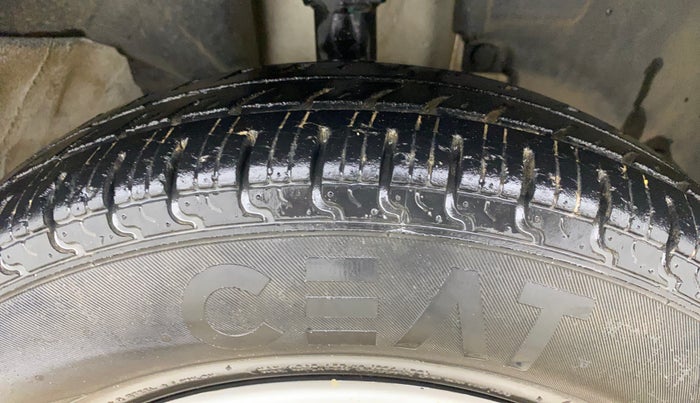 2018 Renault Kwid RXL, Petrol, Manual, 46,460 km, Right Front Tyre Tread