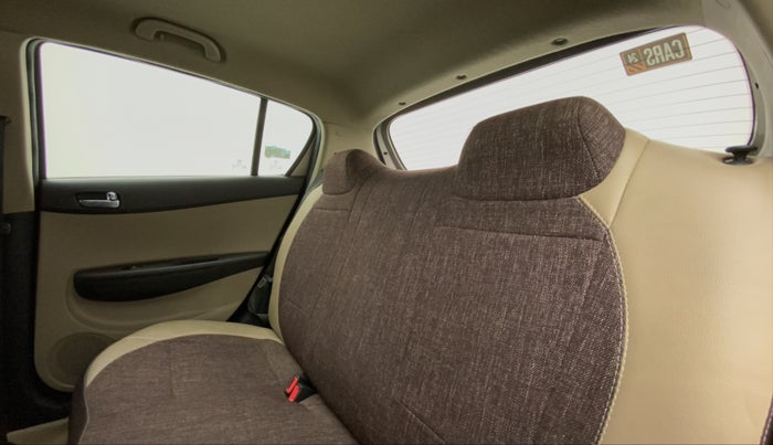 2013 Hyundai i20 MAGNA 1.2, Petrol, Manual, 56,608 km, Right Side Rear Door Cabin