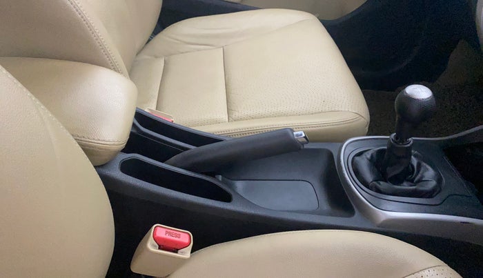 2016 Honda City 1.5L I-VTEC VX, Petrol, Manual, 66,154 km, Gear Lever