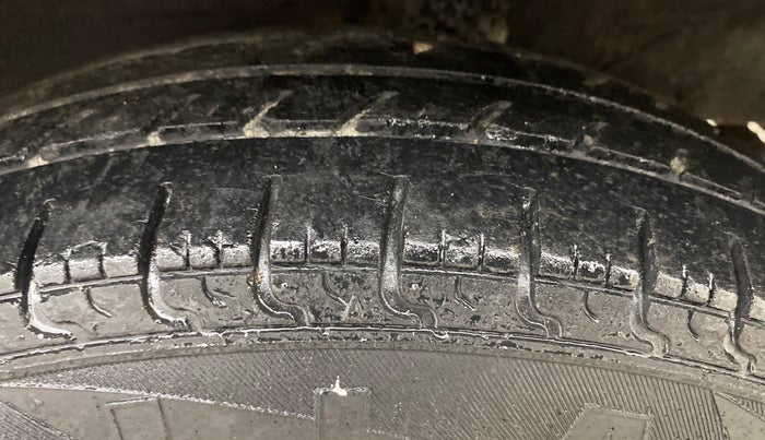 2017 Renault Kwid RXT 0.8, Petrol, Manual, 64,479 km, Left Rear Tyre Tread