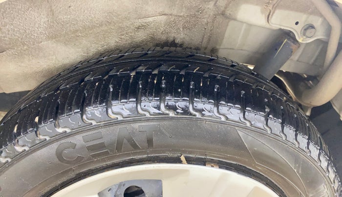 2017 Maruti Wagon R 1.0 VXI AMT, Petrol, Automatic, 38,386 km, Left Rear Tyre Tread
