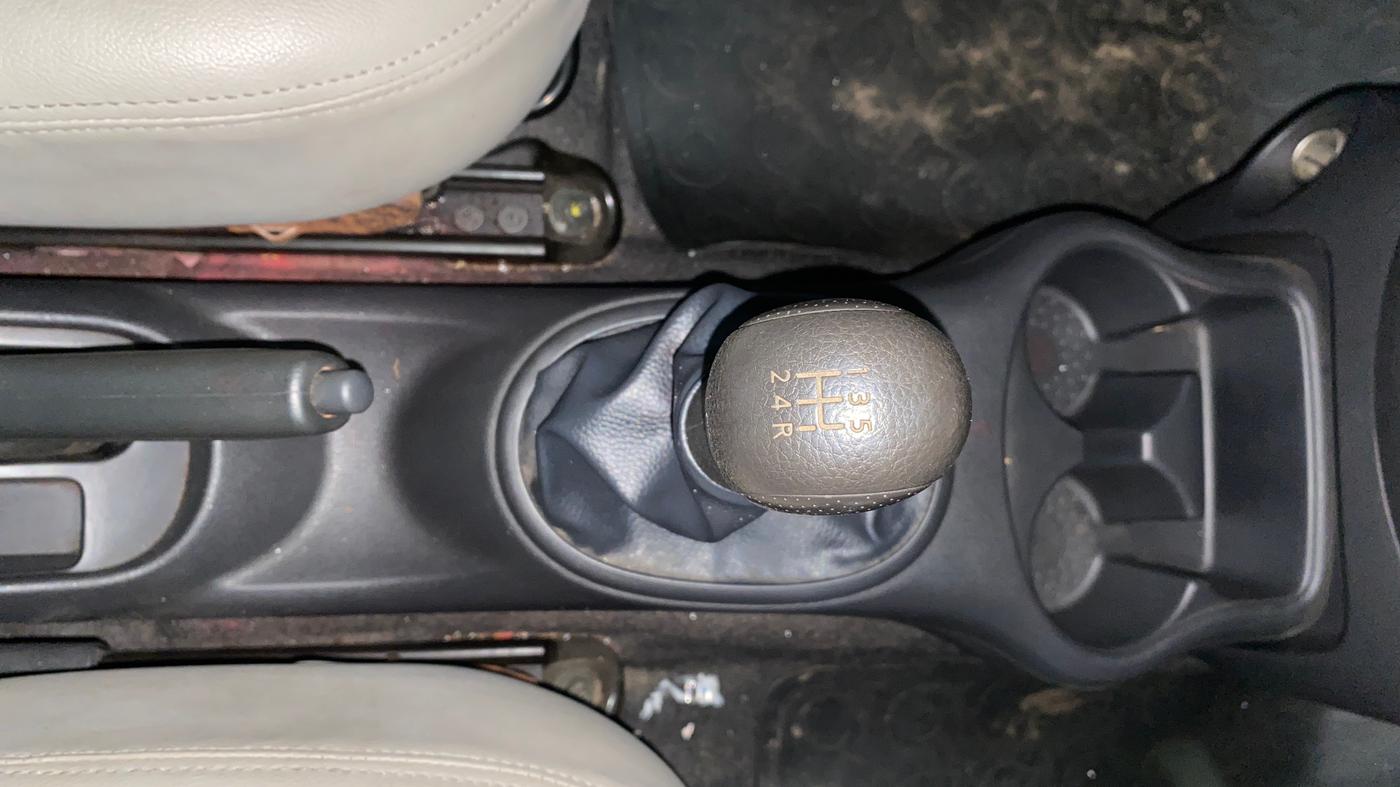 2017 Nissan Micra Active XV, Petrol, Manual, 15,060 km, Gear Lever