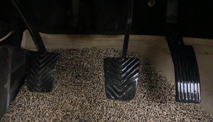 2016 Hyundai Verna 1.6 VTVT SX, CNG, Manual, 80,368 km, Pedals