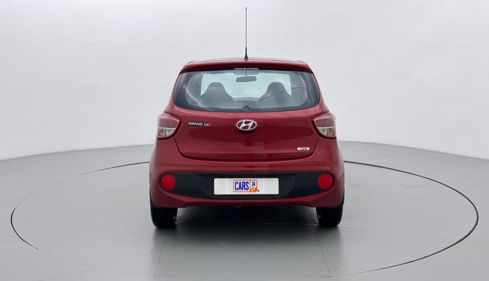 2017 Hyundai Grand i10 magna 1.2 crdi, Diesel, Manual, 58,454 km, Back/Rear